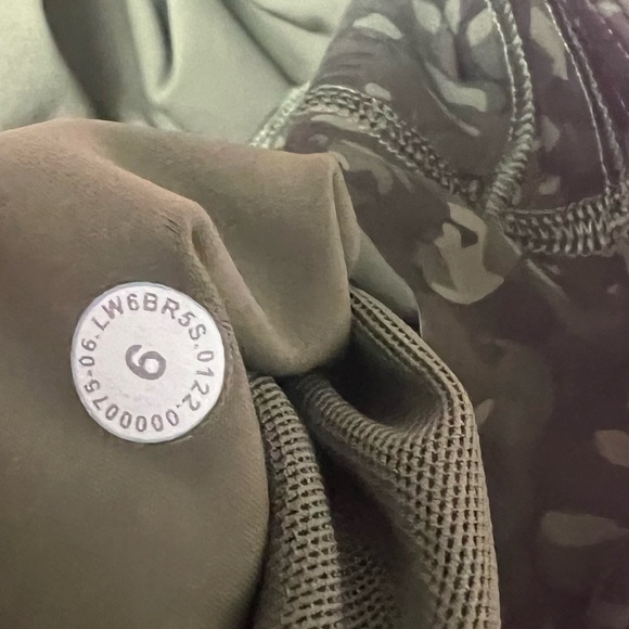 Lululemon Base Pace High-Rise Crop 23" Intertwined Camo Medium Olive size 6 - Picture 7 of 7